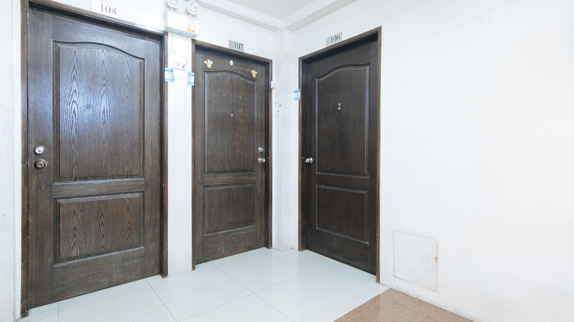 เรดดอร์ซ แอท คาสเซล เรสซิเดนเซส ปารานาเก Hotel Paranaque City ภายนอก รูปภาพ